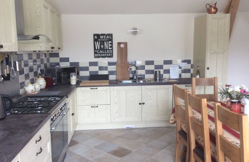 Lancieux House | Spacious Modern Timber Framed House in Quiet Area Close to beaches with Hot tub