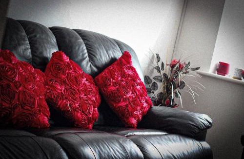 Smethwick Apartment | Spacious Modern Townhouse