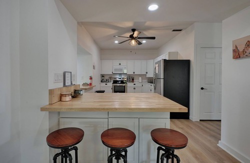 Alexandria Bay Other | Spacious Modern Farmhouse – Renovated 2023, Huge Yard & Near Downtown