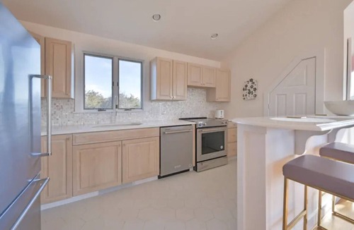 Monomoy House | Spacious Monomoy Gem