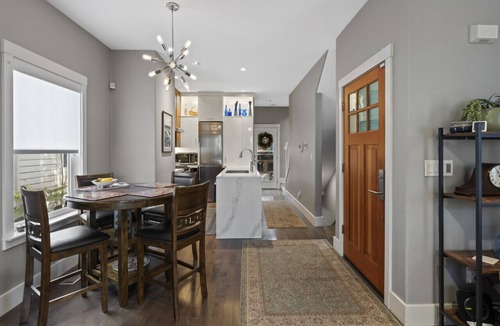 Richmond Apartment | Spacious Monthly Stay 2BR/2.5BA Pets Welcome