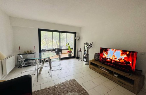 Mougins Apartment | Spacious Mougins apartment