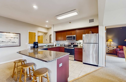 Jeffersonville Condo | Spacious Mountain Retreat at Smugglers’ Notch Resort w/Great Views, Pool Access