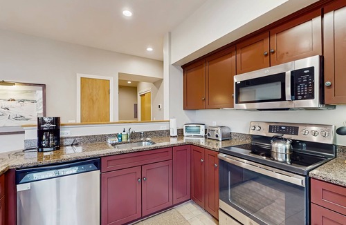 Jeffersonville Condo | Spacious Mountain Retreat at Smugglers’ Notch Resort w/Great Views, Pool Access