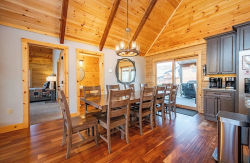 McHenry House | Spacious Mountain Lodge w/Hot Tub & Fire Pit