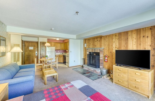Killington Apartment | Spacious mountain studio with free WiFi & full kitchen - close to skiing