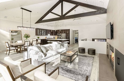 Snowmass Village House | Spacious Multi-Level Townhome W/Deck, Views! Grill, Garage, Large Balcony! On Free Shuttle Route