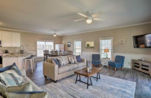 Garden City House | Spacious Murrells Inlet Hub with Pool, Walk to Shore