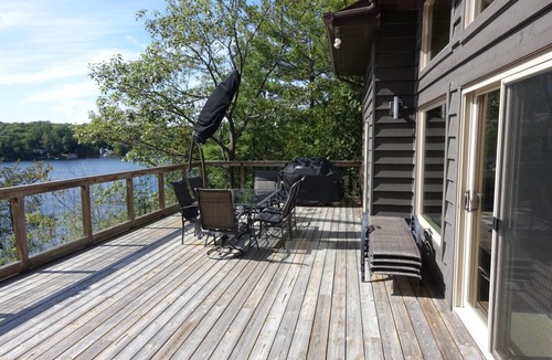 Seguin Cottage | Spacious Muskoka Cottage on Lake Joseph w Boathouse
