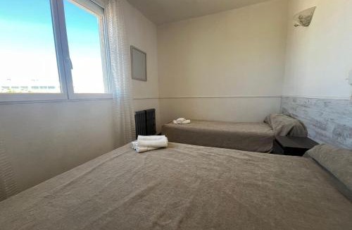 Port-la-Nouvelle Apartment | Spacious nest with sea view