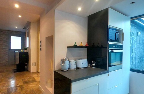 Sorgues House | Spacious nest with pool near Avignon