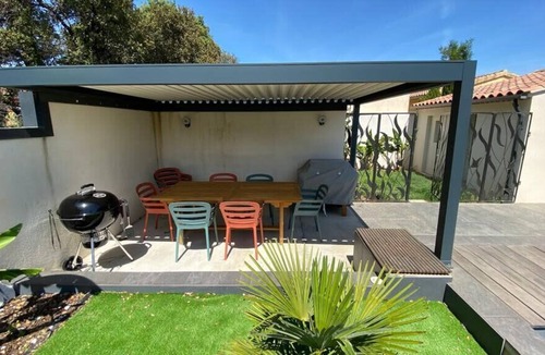 Sorgues House | Spacious nest with pool near Avignon