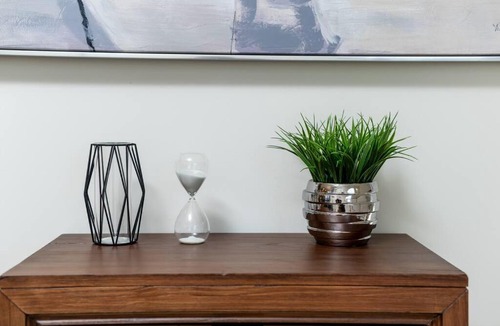 Rosemont Apartment | Spacious & New 2 BD 3 BA High End House