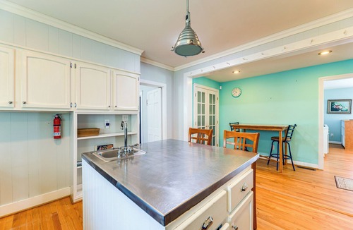 New Bern House | Spacious New Bern Home w/Yard: 2 Mi to Riverfront