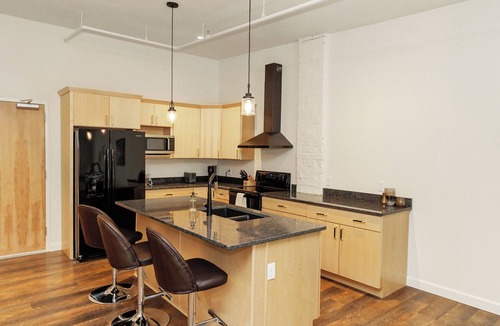 Burlington Apartment | Spacious New & Clean 2 BR Heart of Downtown! 302N