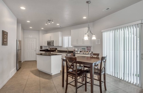Lakeview House | Spacious & New Guesthouse in Orem - Provo