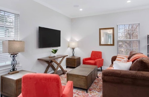 South 7th Ward House | Spacious NEW HOME- Perfect for short term travel