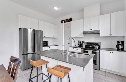 Carrying Place House | Spacious & New Prince Edward County Family Home