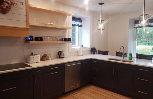 Desboro Other | Spacious, Newly Refurbished Cozy Farmhouse on 100 acres