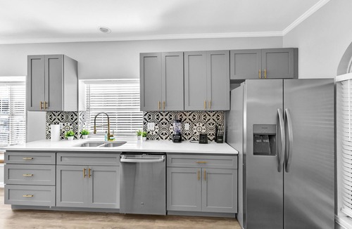 Lewisville House | Spacious & Newly Remodeled 5 Bedroom w Pool Table & Pool – 15 Min to DFW Airport