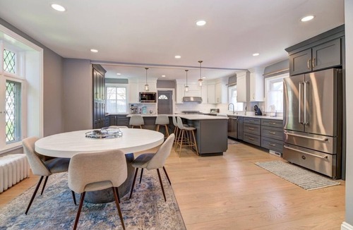 Orange House | Spacious NJ Home! - Direct Train To NYC! - XLarge Driveway Fits Multiple!