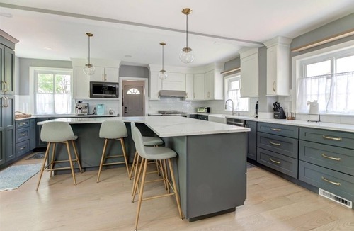 Orange House | Spacious NJ Home! - Direct Train To NYC! - XLarge Driveway Fits Multiple!