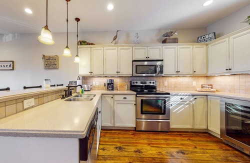 Andersonville House | Spacious Norris Lake Retreat・View・Deck・BBQ Grill