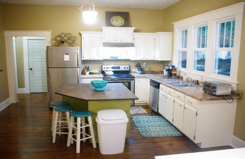 North Chattanooga House | Spacious North Shore Bungalow @ Coolidge Park