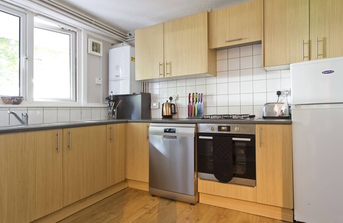 Notting Dale Apartment | Spacious Notting Hill Flat