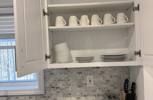 Northeast Yonkers House | Spacious NYC Getaway House