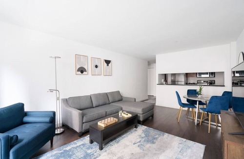 Financial District Apartment | Spacious NYC Home Fast Elevators Gym access