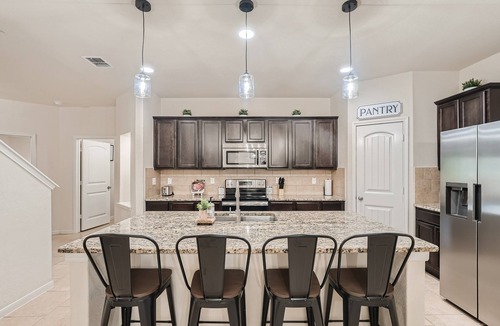 West San Antonio House | Spacious Oasis 5BR/4BA Lackland AFB BMT Riverwalk!