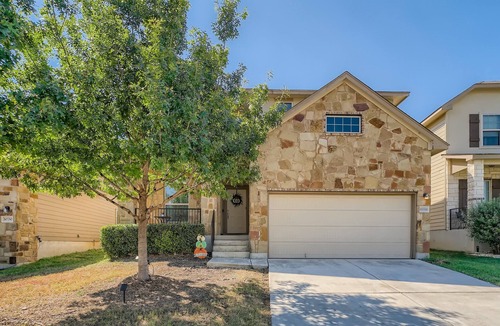 West San Antonio House | Spacious Oasis 5BR/4BA Lackland AFB BMT Riverwalk!