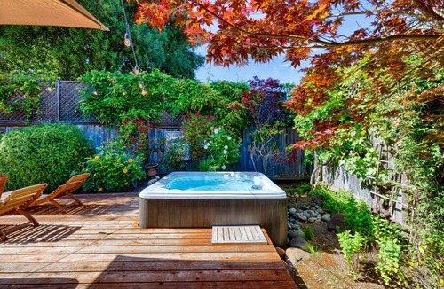 Sonoma House | Spacious Oasis Hot Tub Backyard Garden 3BR/2BA