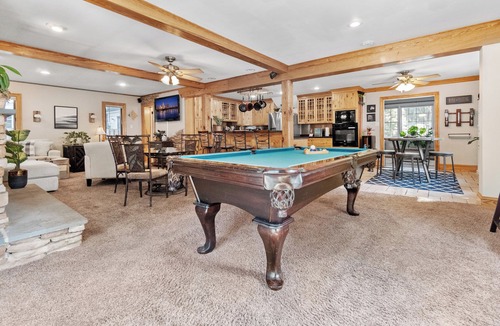 Richmond House | Spacious Oasis on Monument Ave | Pool NOW OPEN