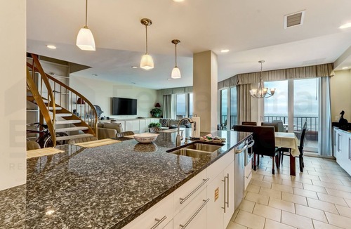 Fernandina Beach Condo | Spacious Oceanfront Penthouse Villa by RedAwning