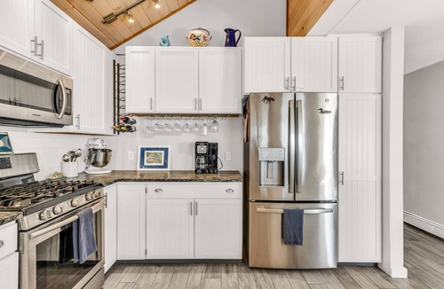 Castine House | Spacious Oceanfront Home Stunning Sunset Views