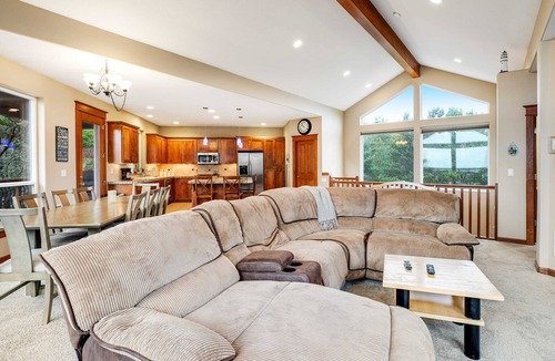 Oceanside House | Spacious Oceanside Home with Private Hot Tub and Pacific Views Dog Friendly