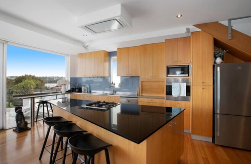 Collaroy House | Spacious Oceanview Escape with Pool & Cabana