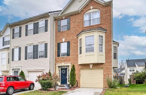 Odenton House | Spacious Odenton Townhome 21 Mi to Baltimore