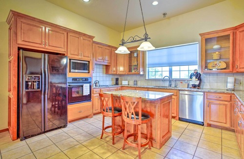 Wheatland House | Spacious Oklahoma Country Estate on 2 Acres!