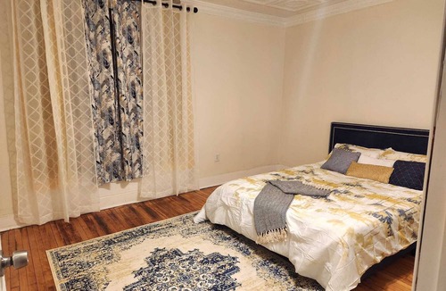 Newtonville Apartment | Spacious Old English style with a modern theme