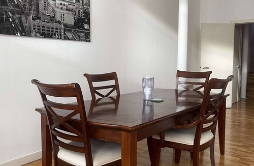 City Centre Glasgow Apartment | Spacious One Bed Flat next to central station