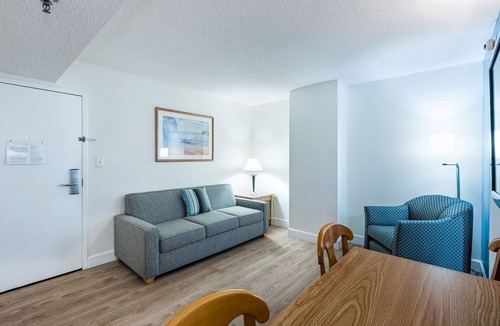 Northeast Virginia Beach Apartment | Spacious One Bedroom Condo
