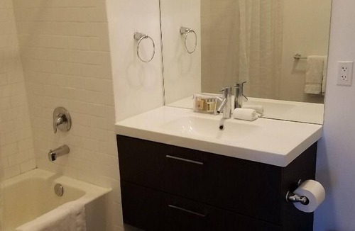 Downtown Apartment | Spacious One Bedroom in Downtown Stamford