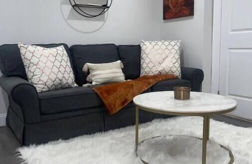 Castle Hill Apartment | Spacious one Bedroom apt *No cleaning fee*