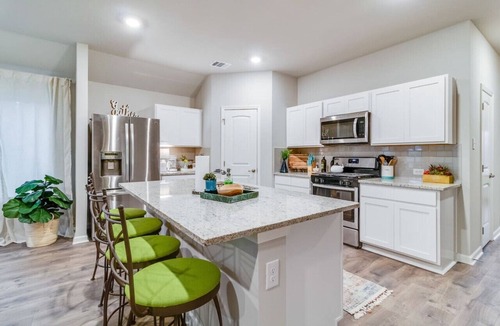 Lafayette House | Spacious/open 4 bedroom 3 bath with office