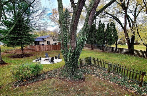 Fox Valley House | Spacious open concept home w/game room + firepit