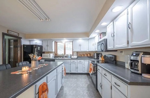 St. James House | Spacious Ozark Home Near River & Wineries