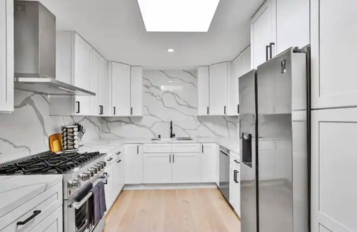 Linda Mar House | Spacious Pacifica Beach Home Sleeps 14 Game Room